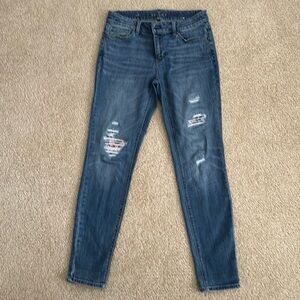 White House Black Market jeans, shredded knees with fabric behind size 6